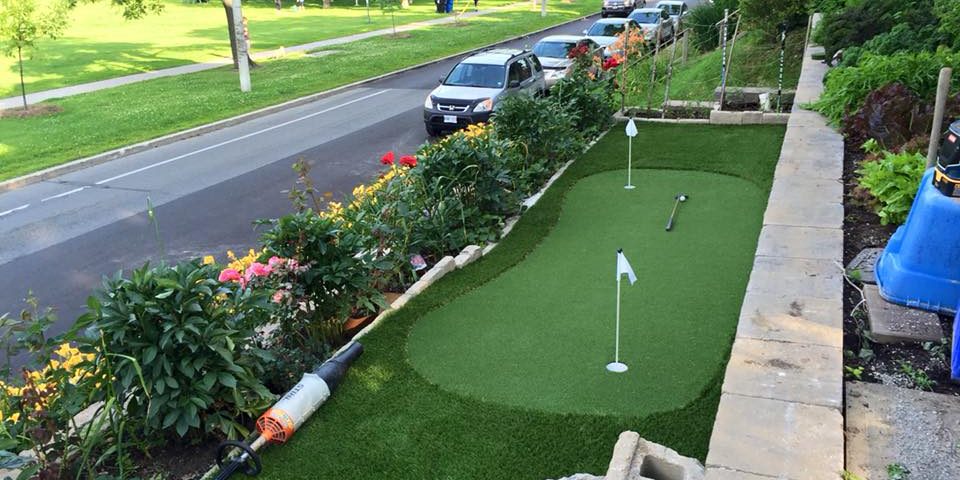 Small front yard putting green street side